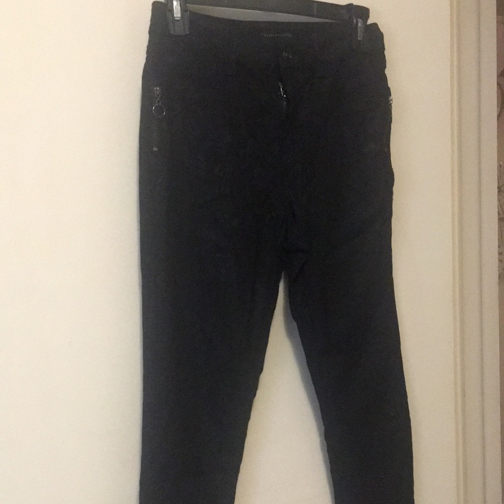 Black Rose detailed size 8 jeans never worn